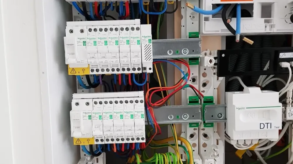 Électricien tableau électrique à Le Boulou